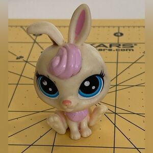 LPS Littlest Pet Shop # 106 Vanilla Velvetears Pink Rabbit Blue Eyes Easter